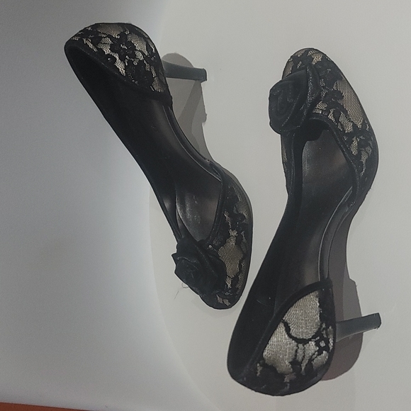 Black Lace High Heels size 8. 3.5" heel - Picture 2 of 8